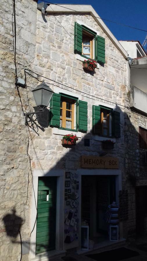 Apartments Mime - Small House Vodice Kültér fotó